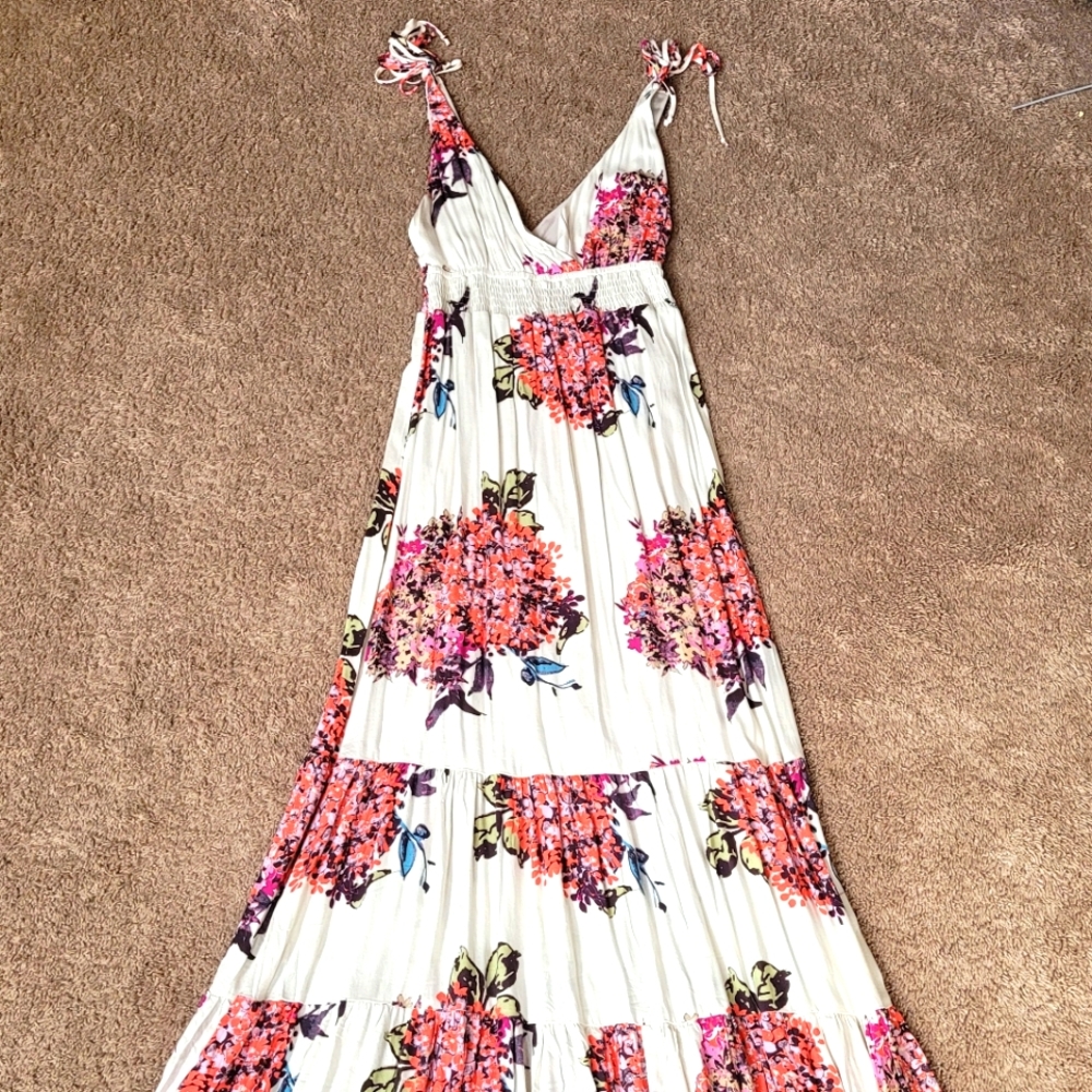 Floral Maxi Dress. Size Medium. Brand:Lovestitch